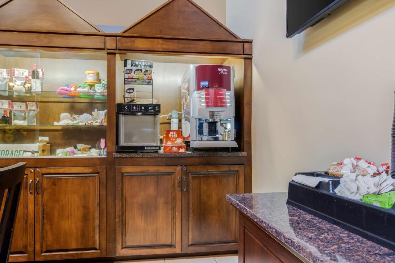 Best Western Plus Dryden Hotel And Conference Centre Экстерьер фото