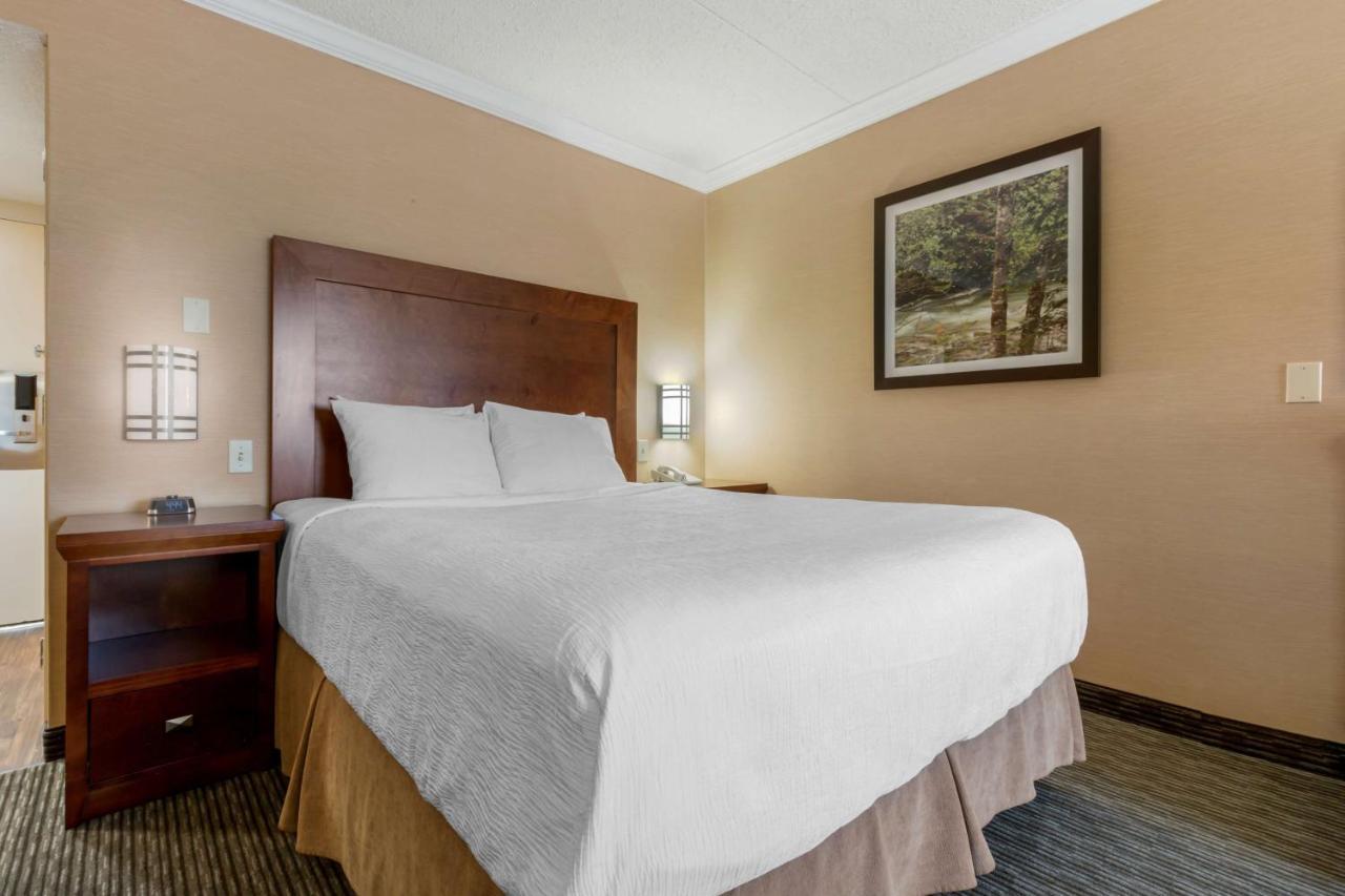 Best Western Plus Dryden Hotel And Conference Centre Экстерьер фото